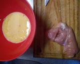 Foto del paso 1 de la receta: Pechugas de pollo con copos de maíz