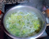 Foto del paso 5 de la receta: Revuelto sin huevos de acelgas tiernas, puerros y berenjenas
