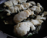 Foto del paso 6 de la receta: Calabacines🥒 con espinacas🌿, pasas de uva🍇 y queso🧀...🤔