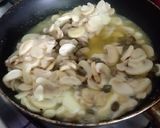 Foto do passo 3 de Filé de Peixe na Manteiga com Champignon e Alcaparras