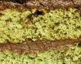 A picture of step 7 of Chocolate chip mint cake.