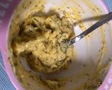 Foto langkah ke 2 dari resep Garlic Bread with Cheese Sauce.