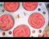 A picture of step 6 of Steamed rose buns.