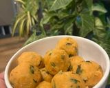 A picture of step 2 of Masala vada.