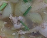 รูปขั้นตอนการทำที่ 5 ของ ต้มจืดแตงกวาใส่ปลาหมึกฉีกและไก่ by พี่พลอยฟ้า