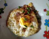 Foto langkah ke 3 dari resep Cacapan Bawang Goreng Mata Sapi.