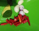 Foto langkah ke 1 dari resep Bakso Sosis Kuah Tomyum.