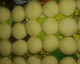 Foto langkah ke 5 dari resep Roti goreng isi sosis keju coklat.