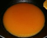 Foto langkah ke 5 dari resep Seblak Mie Makaroni Telur Sosis.