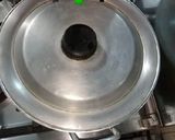 A picture of step 3 of Muthi Kabab Masala Salan.