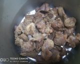 A picture of step 1 of Shaljam gosht.