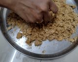 बिना पाकाचे तिळाचे मऊसूत लाडू (Bina Pakache Tilache Ladoo Recipe In Marathi) रेसिपी स्टेप 3 फोटो 