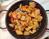Foto del paso 6 de la receta: Morcilla con patatas fritas y alioli