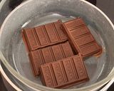A picture of step 6 of Cashew-Berries Dark Chocolate Bites.