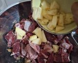 Foto langkah ke 5 dari resep Bistik Daging Kentang.