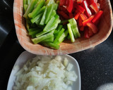 Foto del paso 1 de la receta: Arroz con pollo y pimientos