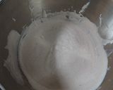 Foto del paso 2 de la receta: Postres de melocotón con fresas a la miel de romero