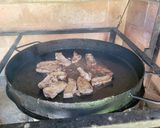 Foto del paso 2 de la receta: Bondiola a la cerveza negra al disco