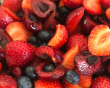 Foto del paso 1 de la receta: Postre helado de merengue, helado y frutos rojos