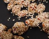 A picture of step 3 of Almond Sesame Candy.