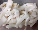 Hình bước làm 2 của món Thịt kho dừa