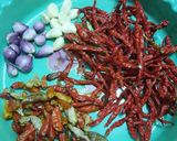 Foto langkah ke 1 dari resep Chili oil.