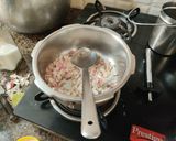 A picture of step 3 of Chicken sliders.