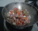 A picture of step 1 of Paneer Lababdar.