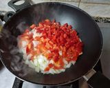 Foto del paso 2 de la receta: Cous cous a la hierbabuena con bacon y salchichas