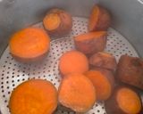 Foto langkah ke 1 dari resep Bubur Candil Ubi Oranye.