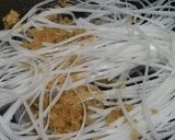 A picture of step 2 of Pad Thai with Egg (Quick Version).