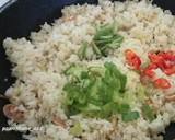 Foto langkah ke 3 dari resep Nasi Goreng CuTe (Cumi Pete).