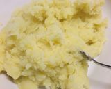 A picture of step 1 of Bangers n mash with a twist.