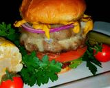 A picture of step 12 of Mike's Garlic Juicy [aka Jucy] Lucy Hamburgers.