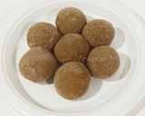 Foto langkah ke 4 dari resep Bola-bola Biskuit.