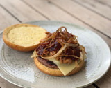 Foto del paso 5 de la receta: Hamburguesa barbacoa con pulled pork express