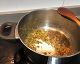 Foto del paso 3 de la receta: Patatas con pescado en salsa verde