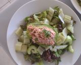 Foto del paso 2 de la receta: Ensalada verde con palta rellena de atún
