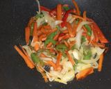 Foto del paso 2 de la receta: Fideos Spaguettis de Arroz Salteados con Vegetales al estilo Chino sin Tacc 麪/麵 面