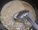 A picture of step 5 of Mushroom Stroganoff.