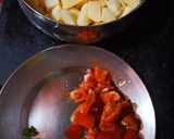 आलू टमाटर बड़ी की सब्जी (aloo tamatar ki sabji recipe in hindi) रेसिपी चरण 1 फोटो