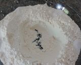 Foto del paso 2 de la receta: Figaza rellena de salchichas y huevo con mozzarella