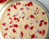 Une image de l'étape 3 de Gâteau magique framboises chocolat blanc.