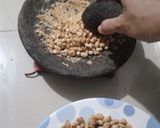 Foto langkah ke 2 dari resep (56) Kacang Tanah Isian Bakpao.