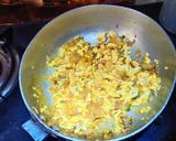 A picture of step 2 of Paneer bhurji with chapati.