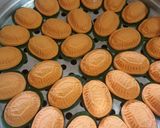 Foto langkah ke 6 dari resep Kueku bentuk jeruk/bisa untuk onde-onde.