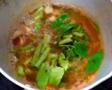 รูปขั้นตอนการทำที่ 5 ของ แกงไตปลาใส่ไก่ย่าง