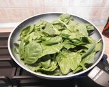 Foto del passaggio 2 della ricetta Fusilli ricotta e spinaci (light)