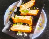 A picture of step 4 of Cheese Spread Garlic Toast 🤤 😋.