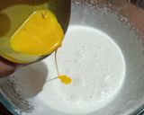 A picture of step 3 of Fruit Cream dessert.